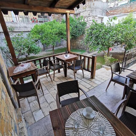 Bujtina Valgent Bed & Breakfast Berat Bagian luar foto