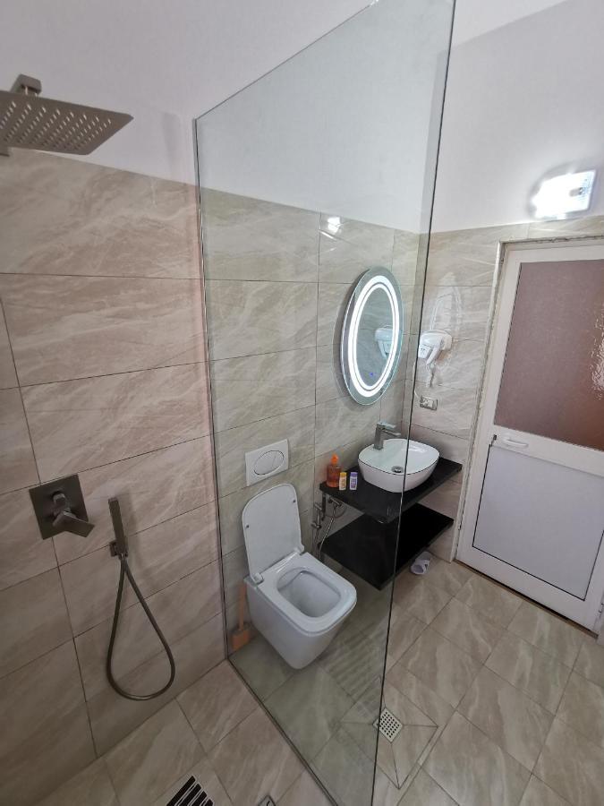 Bujtina Valgent Bed & Breakfast Berat Bagian luar foto