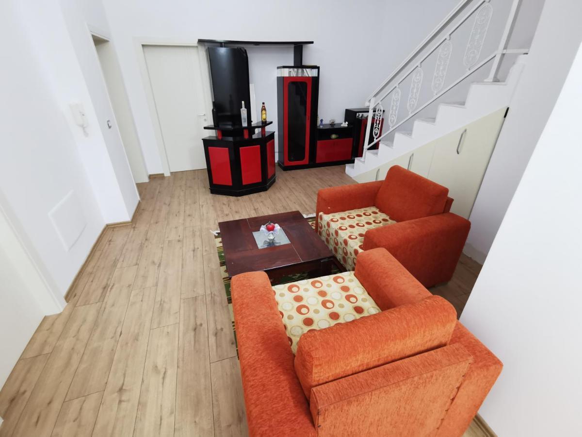 Bujtina Valgent Bed & Breakfast Berat Bagian luar foto